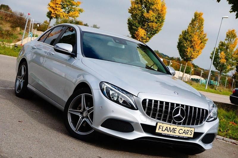Silber Gebraucht 2015 Mercedes C220 AMG Limousine | 18.990 € (Fairer Preis) - Bild 1/4