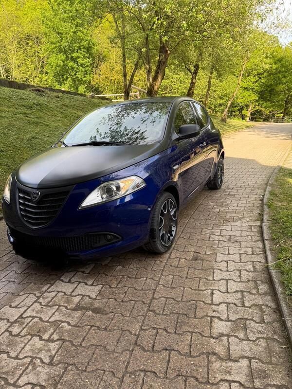 Blau Gebraucht 2014 Lancia Ypsilon S Kleinwagen | 7.800 € (Teuer) - Bild 1/4
