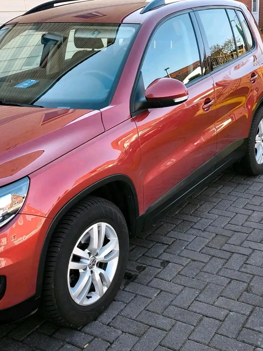 Gebraucht VW Tiguan 160 PS (117 kW) 2012 Rot SUV