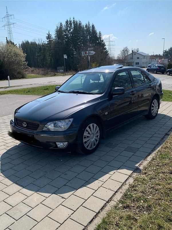 Gebraucht Lexus IS200 155 PS (114 kW) 2001 Andere farben Limousine