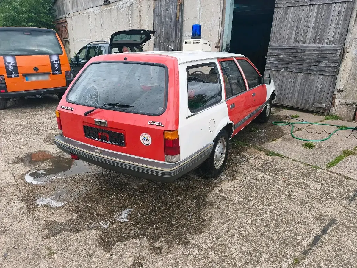 Gebraucht Opel Rekord 75 PS (55 kW) 1983 Kombi