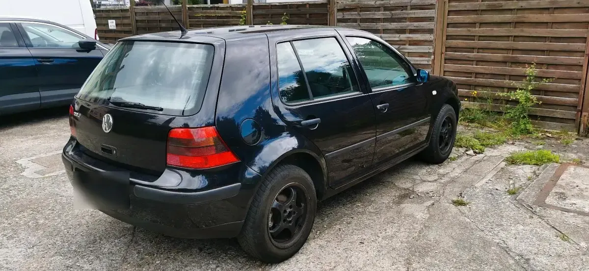Gebraucht VW Golf IV 75 PS (55 kW) 2000 Schwarz Limousine