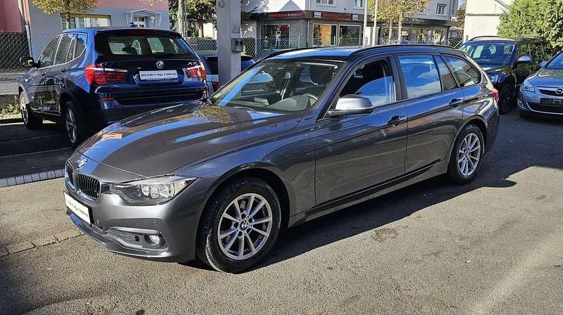 Mineralgrau Gebraucht 2016 BMW 318 Advantage Kombi | 10.300 € (Fairer Preis) - Bild 1/4