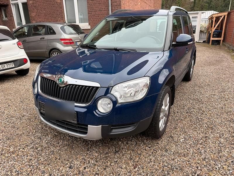 Blau Gebraucht 2012 Skoda Yeti Plus Edition SUV | 4.450 € (Superpreis) - Bild 1/4