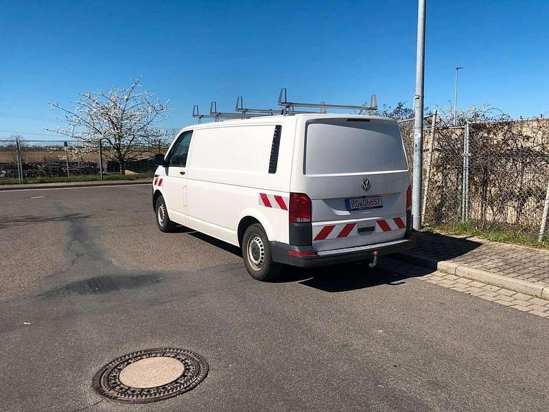Gebraucht VW Transporter 150 PS (110 kW) 2021 Candyweiss Van