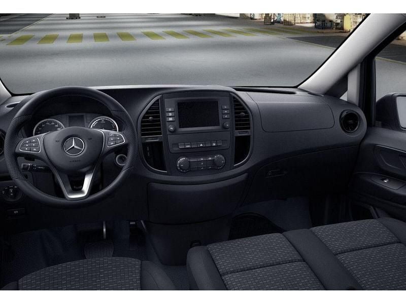 Gebraucht Mercedes e-Vito 85 kW (116 PS) 2023 Silber Van / Kleinbus