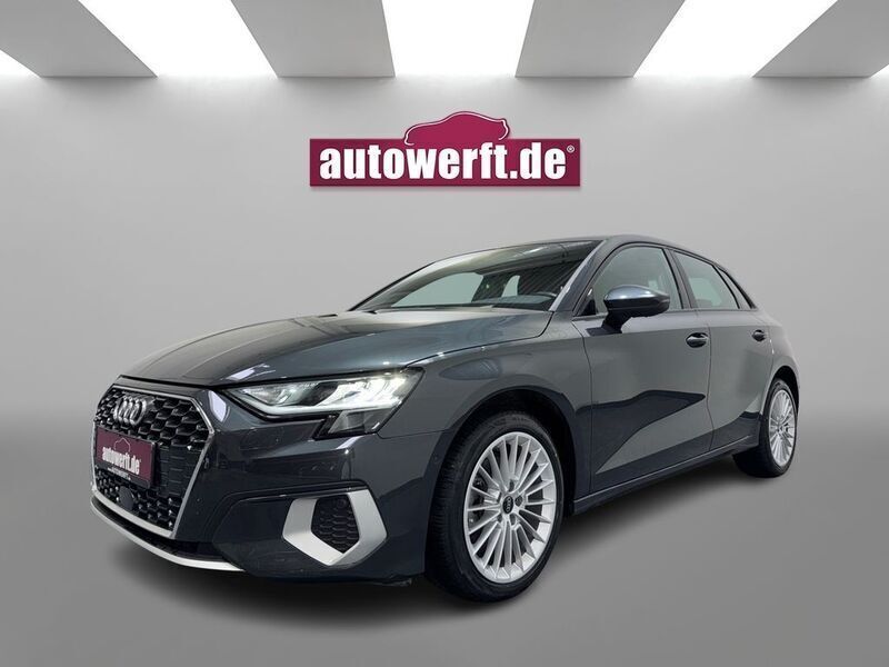 Grau Gebraucht 2023 Audi A3 Sportback Advanced Limousine | 22.999 € (Superpreis) - Bild 1/4