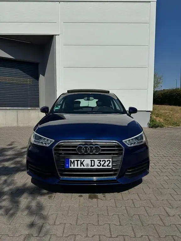 Gebraucht Audi A1 90 PS (66 kW) 2016 Blau Kleinwagen