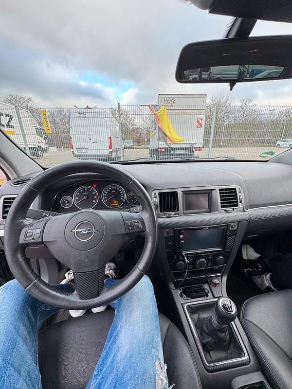 Gebraucht Opel Vectra 106 PS (77 kW) 2008 Schwarz Limousine