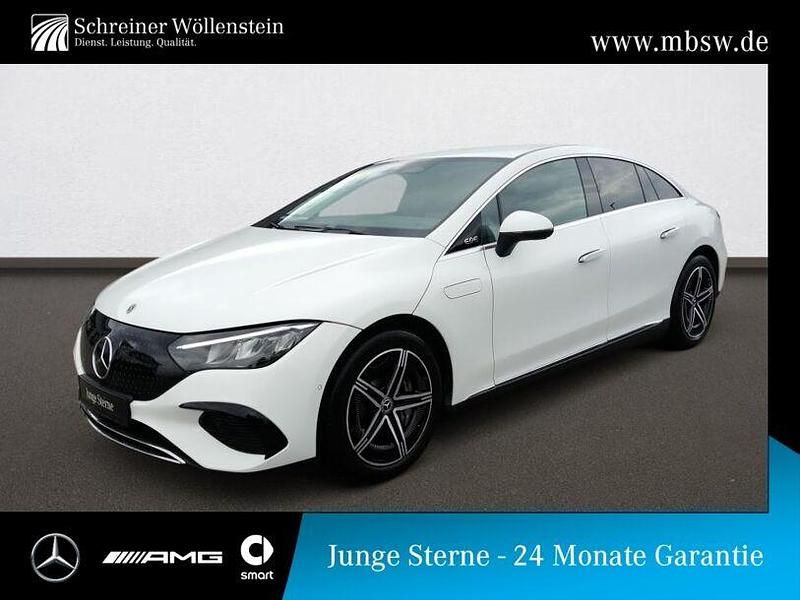 Weiss Gebraucht 2022 Mercedes 300 Limousine | 39.670 € (Fairer Preis) - Bild 1/4