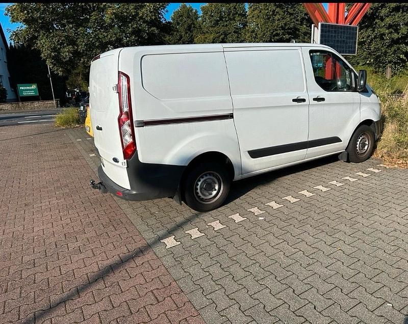 Second-hand Ford Transit Custom 101 CP (74 kW) 2015 Alb Monovolum
