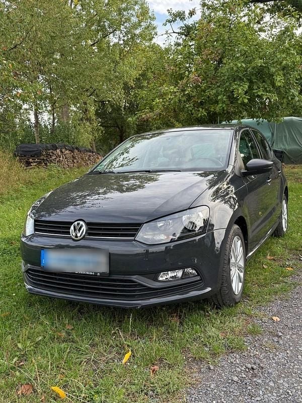 Grau Gebraucht 2014 VW Polo Trendline Kleinwagen | 7.800 € (Fairer Preis) - Bild 1/4