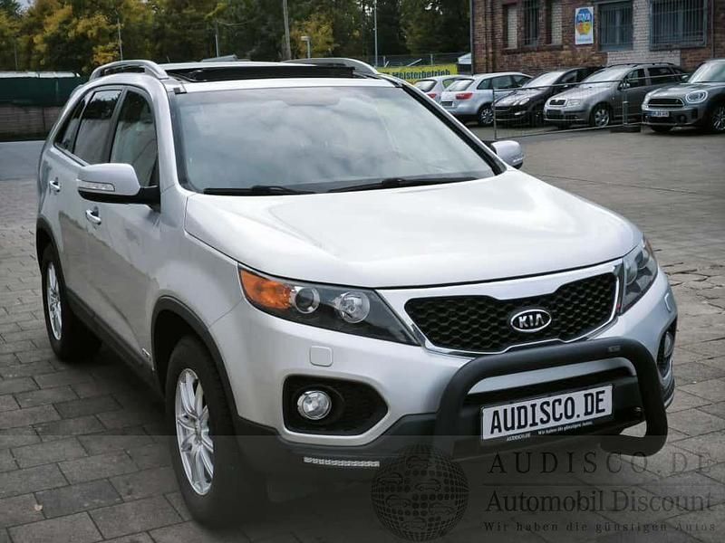 Silber Gebraucht 2010 Kia Sorento Spirit SUV | 10.890 € (Etwas zu teuer) - Bild 1/3