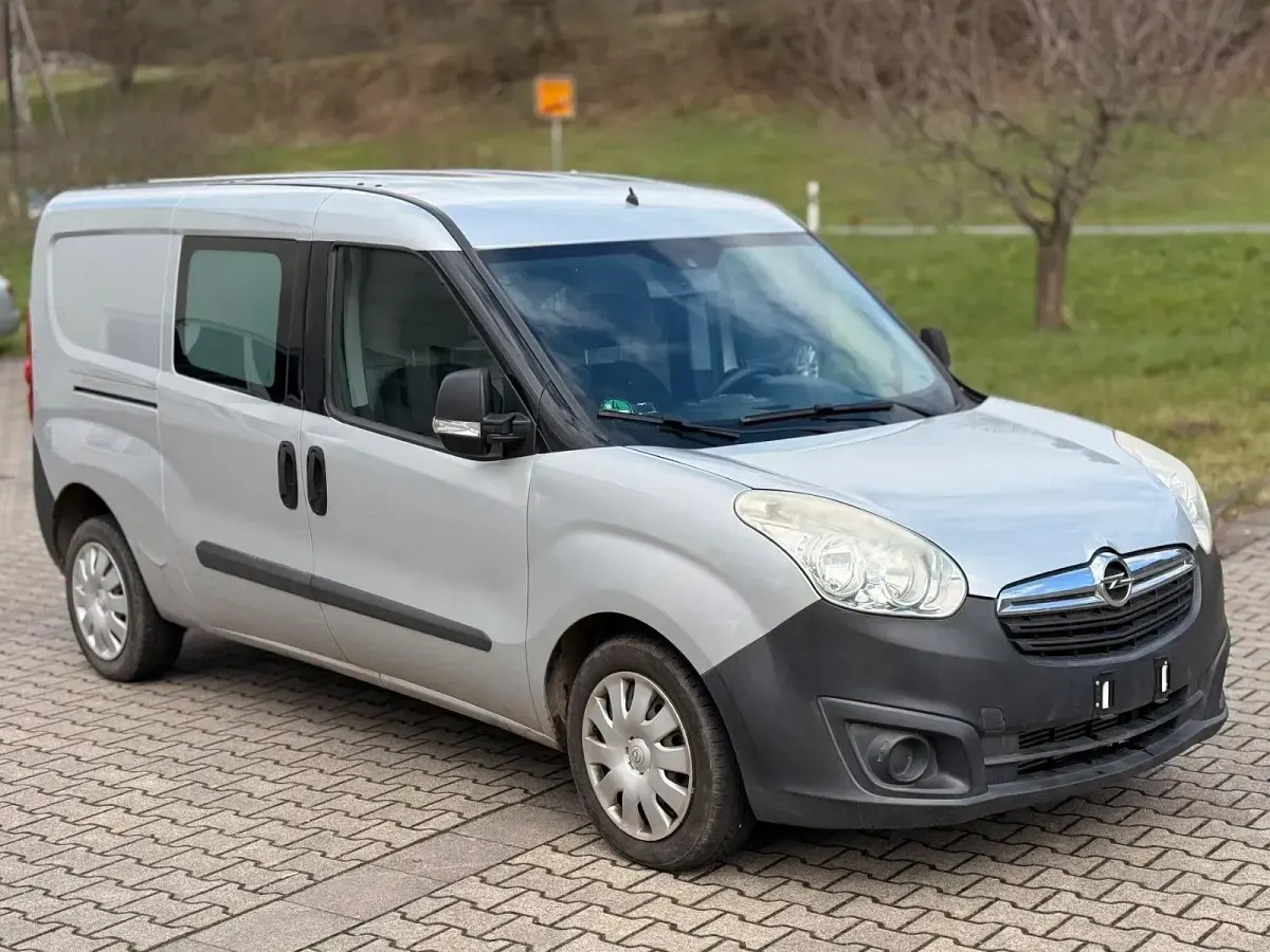 Gebraucht Opel Combo Edition 90 PS (66 kW) 2013 Grau Van / Kleinbus