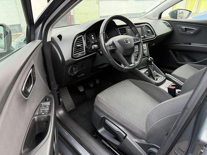 Gebraucht Seat Leon Style 122 PS (89 kW) 2013 "pirineos" grau Limousine
