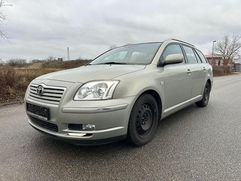 Grau Gebraucht 2006 Toyota Avensis Kombi | 1.700 € (Guter Preis) - Bild 1/4