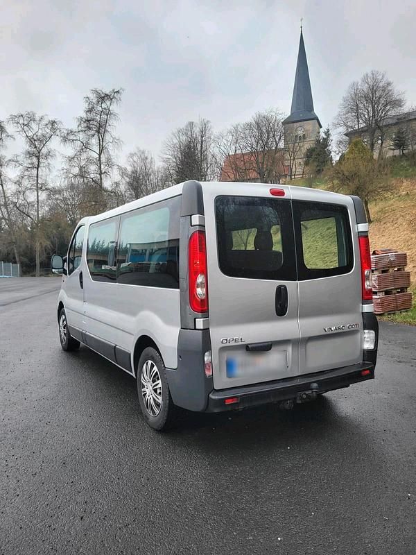 Gebraucht Opel Vivaro 115 PS (84 kW) 2013 Grau Van / Kleinbus