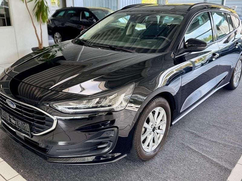 Agate black Gebraucht 2022 Ford Focus Kombi | 20.890 € (Guter Preis) - Bild 1/4