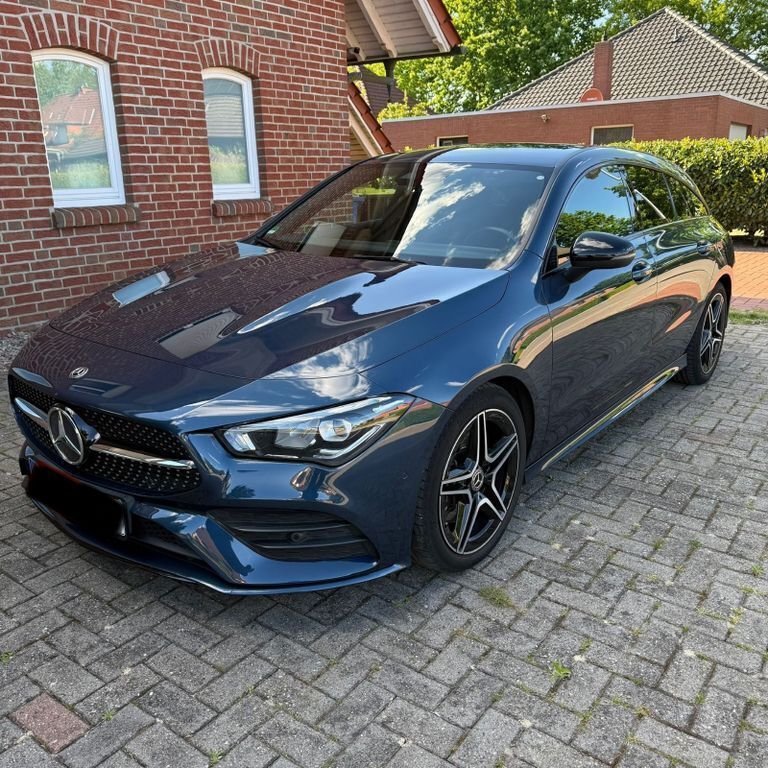 Blau Gebraucht 2020 Mercedes CLA220 Shooting Brake AMG line Kombi | 25.350 € (Guter Preis) - Bild 1/4