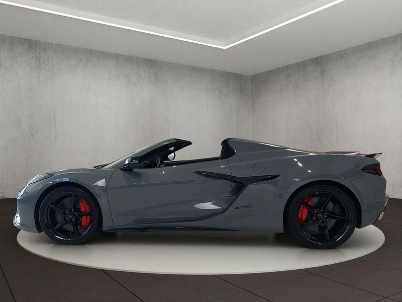 Neu Corvette C8 643 PS (472 kW) 2025 Sea wolf tricoat metallic Cabrio