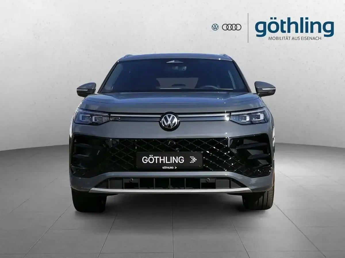 Gebraucht VW Tayron R-line 193 PS (141 kW) 2025 Metallic SUV
