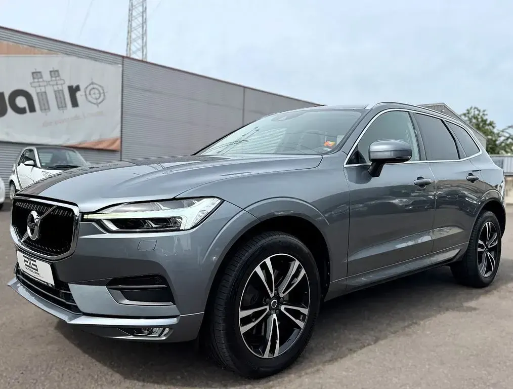 Gebraucht Volvo XC60 Momentum 150 PS (110 kW) 2019 Grau SUV