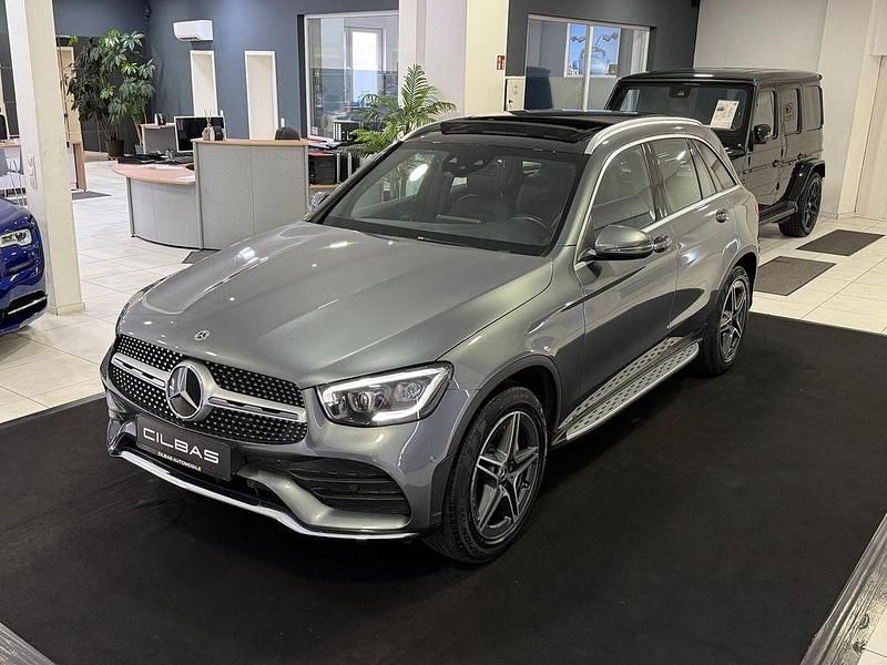 Andere Gebraucht 2020 Mercedes GLC300 AMG line SUV | 43.900 € (Teuer) - Bild 1/4
