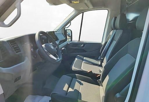 Gebraucht VW Crafter 140 PS (102 kW) 2024 Weiß Van