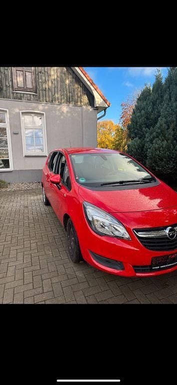 Gebraucht Opel Meriva Edition 140 PS (102 kW) 2016 Rot Van / Kleinbus