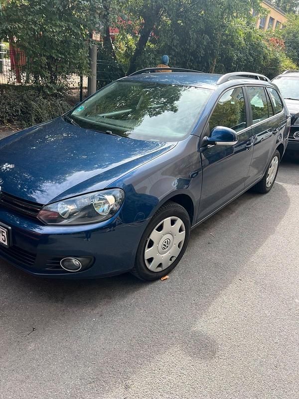 Blau Gebraucht 2012 VW Golf VI Kombi | 8.400 € (Fairer Preis) - Bild 1/4
