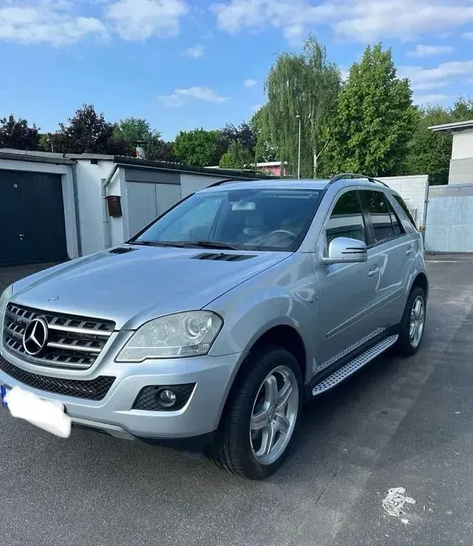 Gebraucht Mercedes ML300 204 PS (150 kW) 2010 Silber SUV
