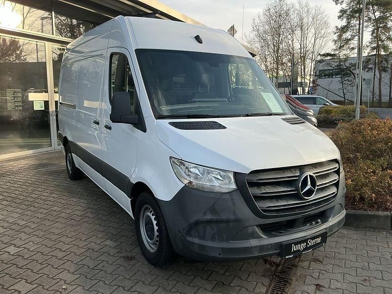 Gebraucht Mercedes Sprinter 163 PS (119 kW) 2020 Arktikweiß Van