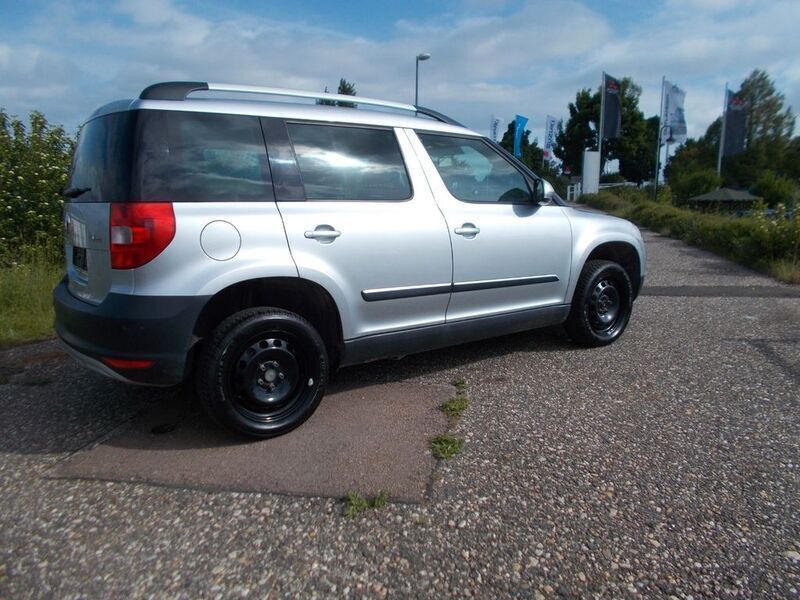 Gebraucht Skoda Yeti 105 PS (77 kW) 2011 Silber SUV