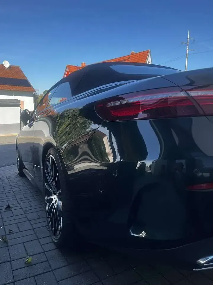 Gebraucht Mercedes E220 194 PS (142 kW) 2018 Grün Cabrio