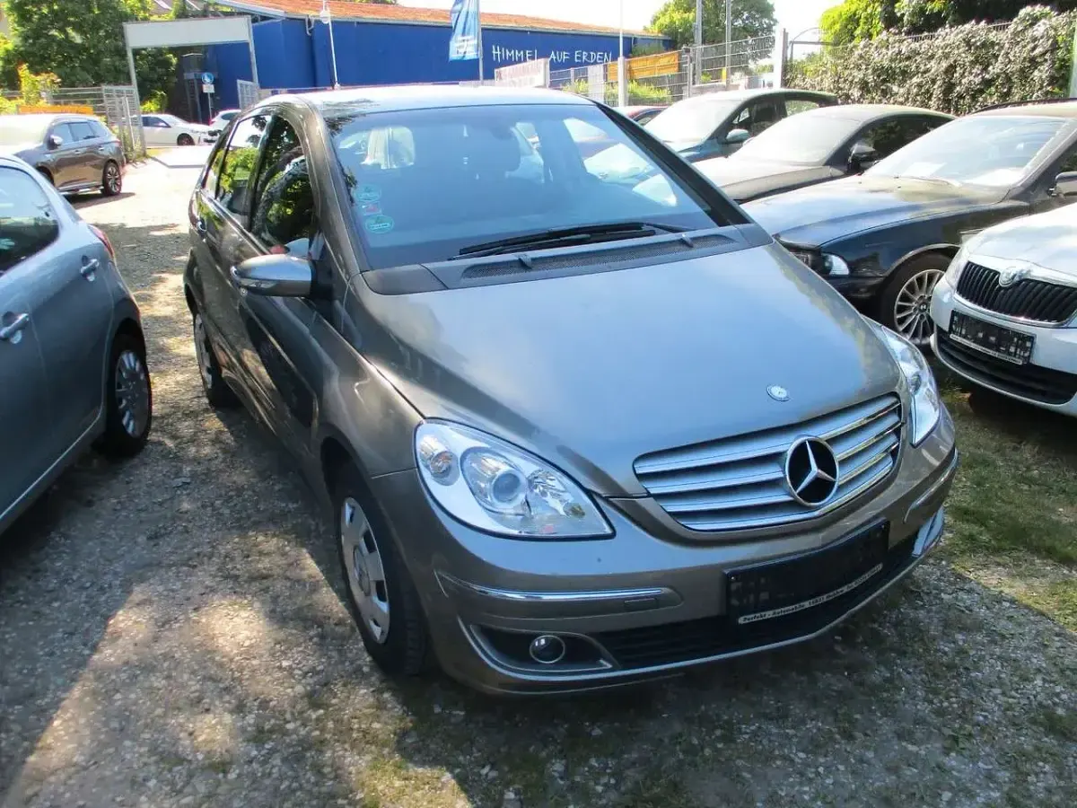 Gebraucht Mercedes B150 95 PS (69 kW) 2007 Kometgrau  metalliclack (metallic) Van / Kleinbus