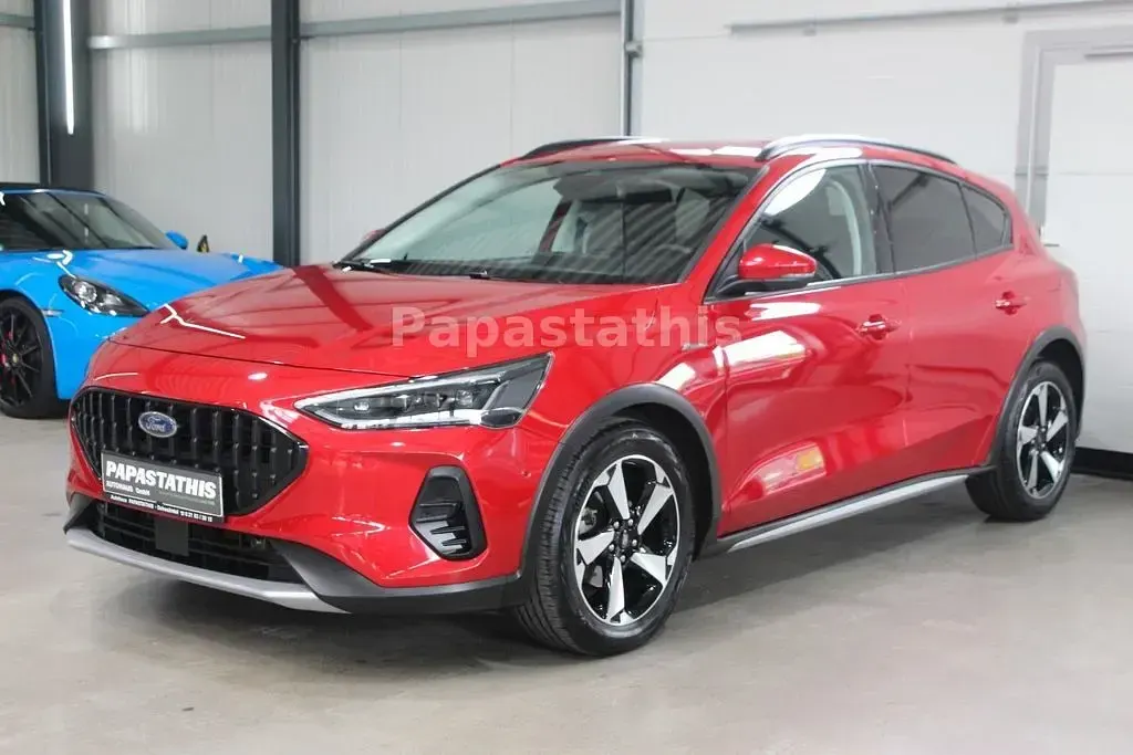 Gebraucht Ford Focus Active X 125 PS (91 kW) 2023 Rot Limousine