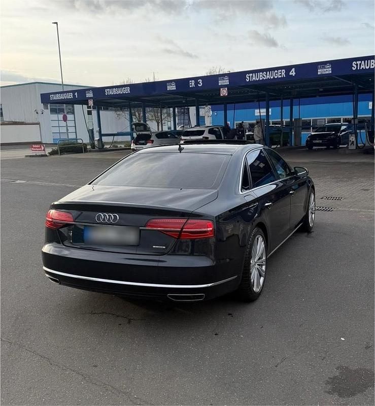 Gebraucht Audi A8L 258 PS (189 kW) 2015 Blau Limousine