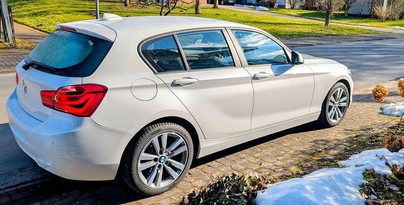 Gebraucht BMW 116 Advantage 116 PS (85 kW) 2019 Weiß Kleinwagen