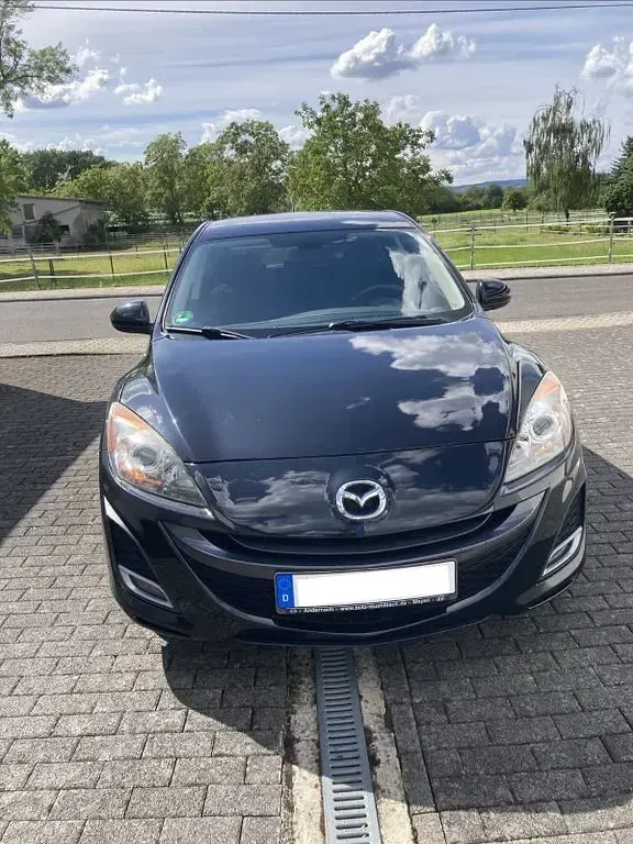Gebraucht Mazda 3 Exclusive-Line 105 PS (77 kW) 2011 Schwarz Limousine