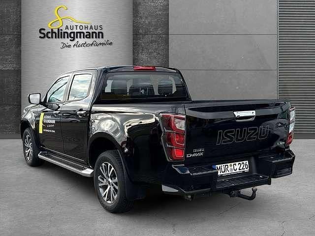 Gebraucht Isuzu D-Max 163 PS (119 kW) 2025 Onyx black Van