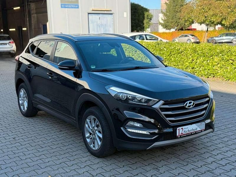 Schwarz Gebraucht 2016 Hyundai Tucson Classic SUV | 11.990 € (Fairer Preis) - Bild 1/2