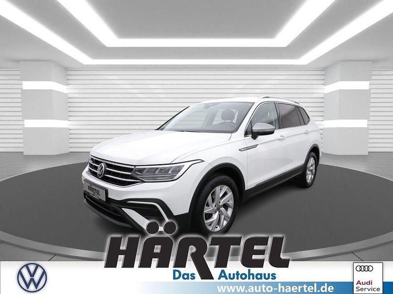 Pure white, solid Gebraucht 2022 VW Tiguan Allspace Life SUV | 31.500 € (Fairer Preis) - Bild 1/4