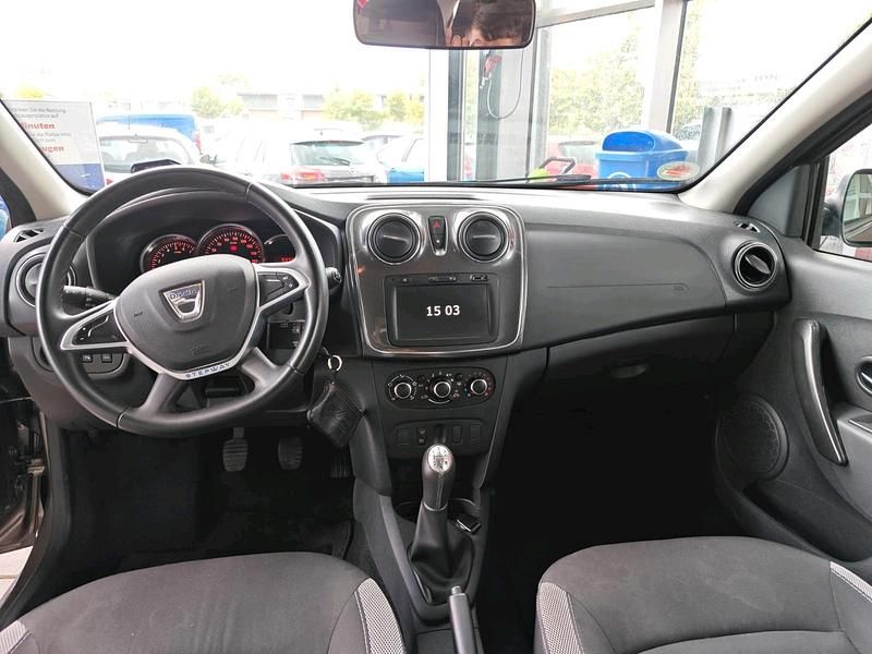 Braun Gebraucht 2019 Dacia Sandero Kleinwagen | 10.200 € (Fairer Preis) - Bild 1/4