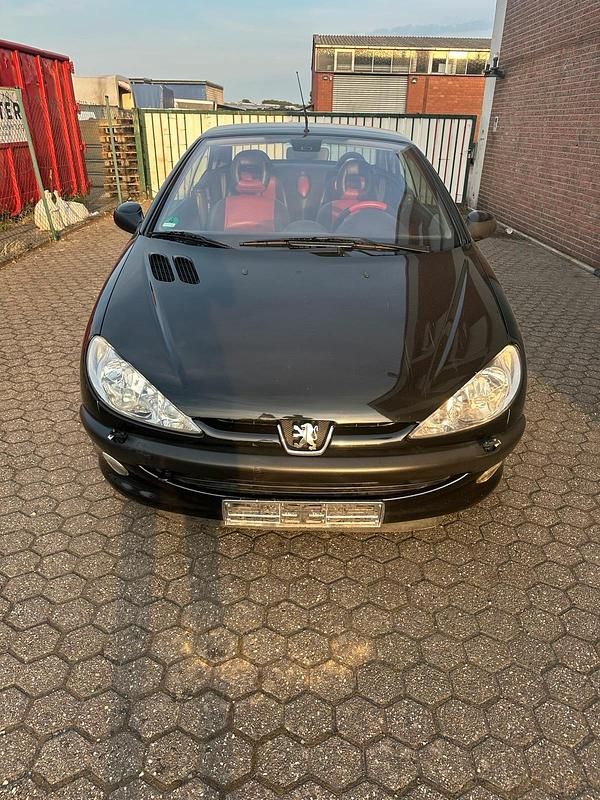 Schwarz Gebraucht 2002 Peugeot 206 CC Cabrio | 1.600 € - Bild 1/4