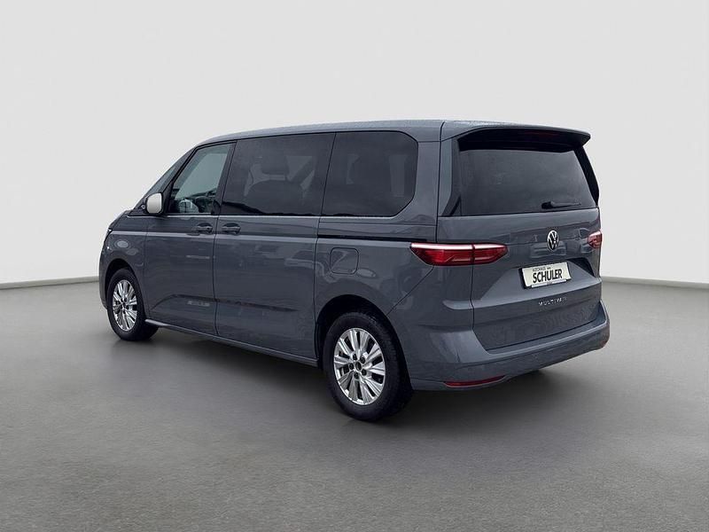 Second-hand VW Multivan Basis 150 CP (110 kW) 2023 Gri Van