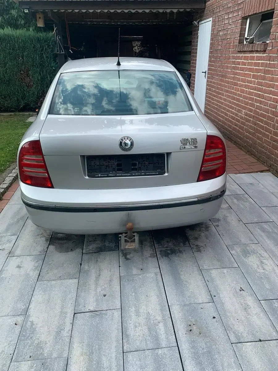 Gebraucht Skoda Superb 2002 Silber Limousine