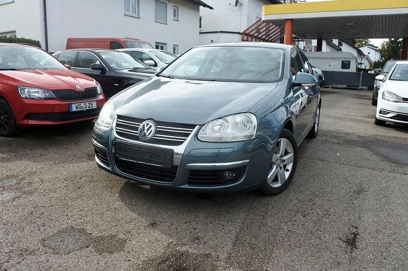 Grün Gebraucht 2008 VW Jetta United Limousine | 4.999 € (Fairer Preis) - Bild 1/4