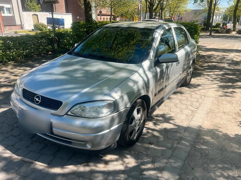 Second-hand Opel Astra 101 CP (74 kW) 2001 Argintiu Berlinǎ