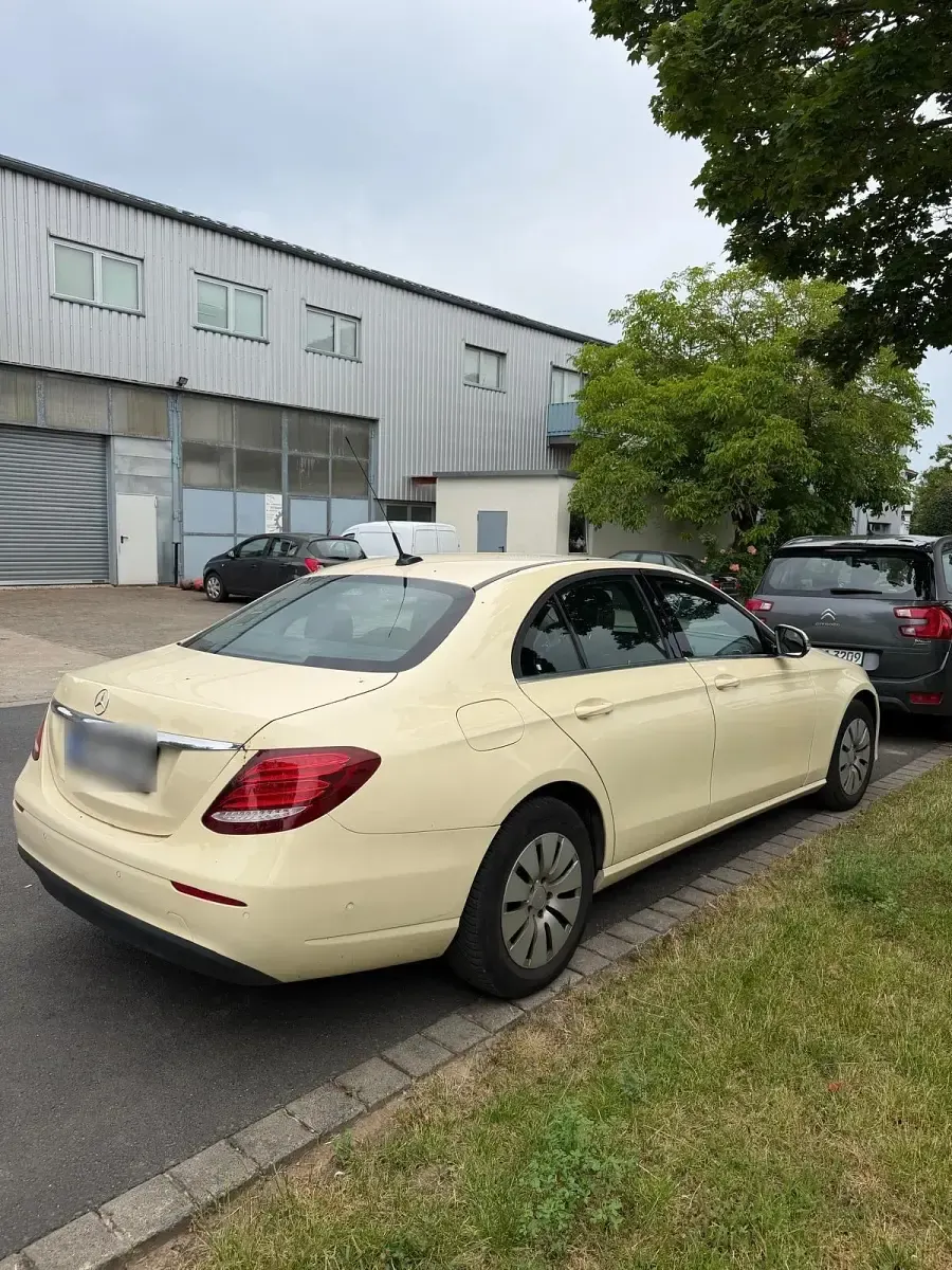 Gebraucht Mercedes E200 150 PS (110 kW) 2017 Limousine