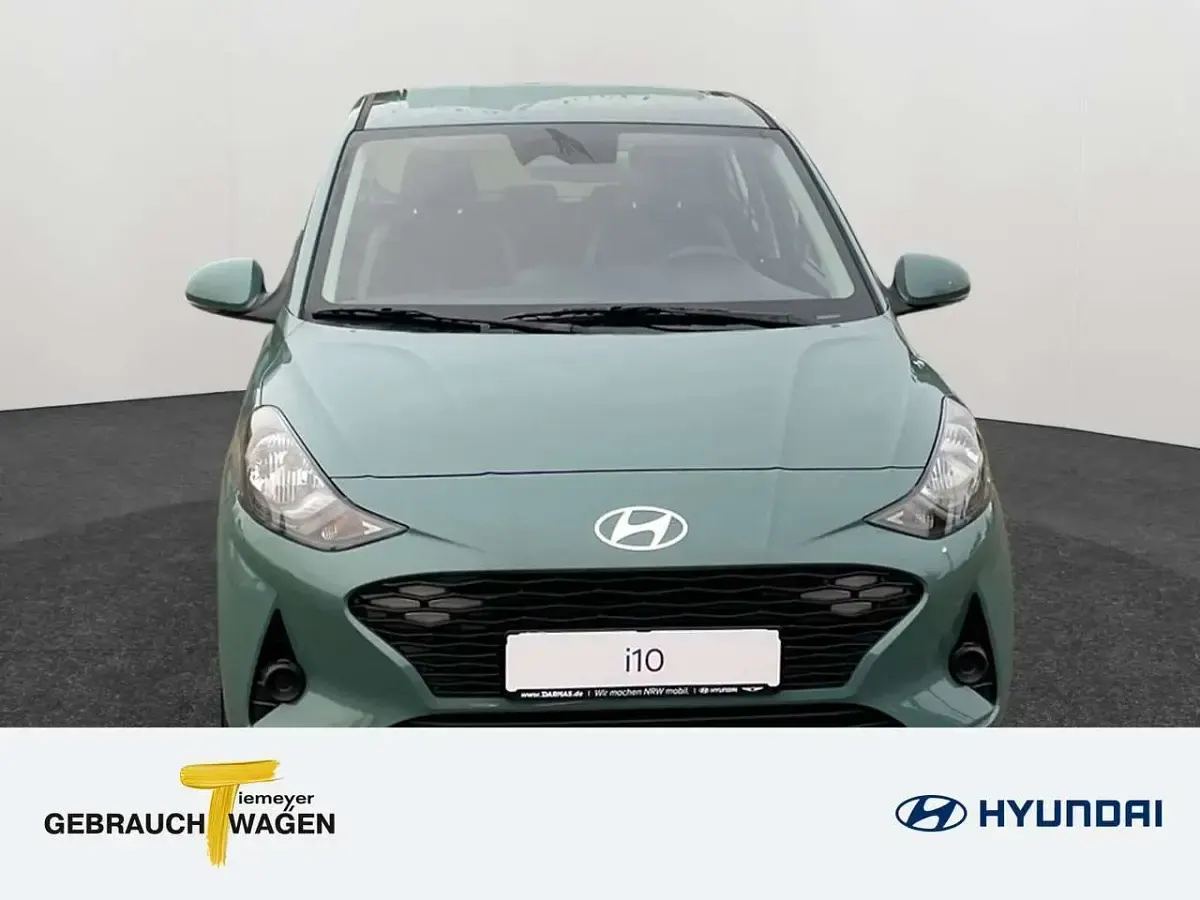 Gebraucht Hyundai i10 Trend 79 PS (58 kW) 2025 Grün Kleinwagen